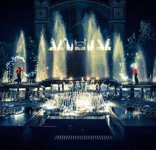 fireshow_lightshow_Pyroterra_fire_and_light_performance