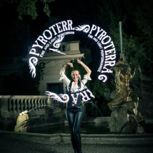 fireshow_lightshow_Pyroterra_fire_and_light_performance